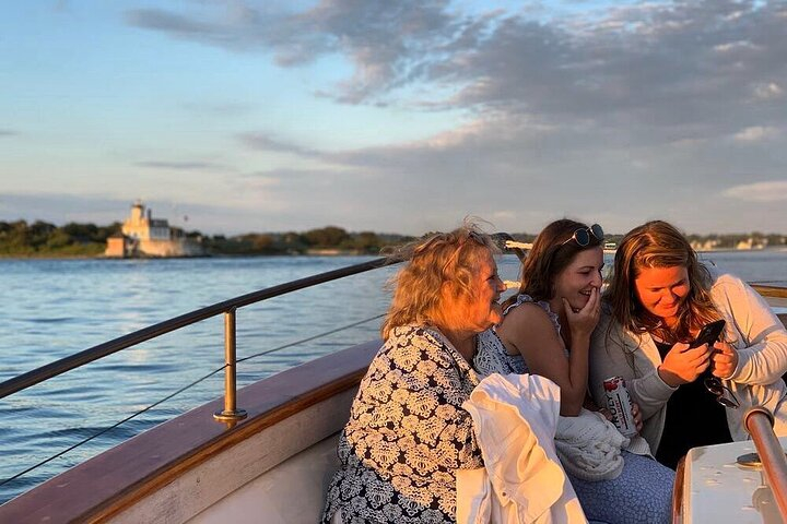 Twilight Cruise: After The Sun Goes Down GhsIwnrL