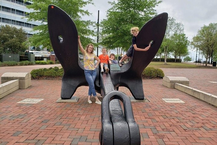 Royal Exploration Scavenger Hunt Game in Anchorage 4tKuCluu