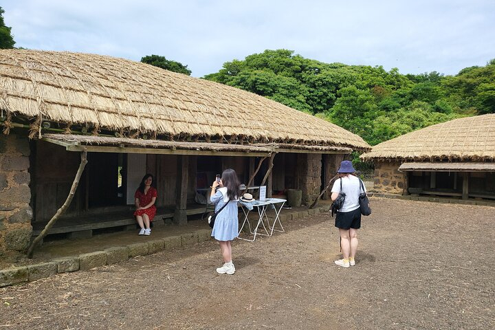 Private Full Day Tour World Natural Heritage & UNESCO in jeju  8S8flD1L