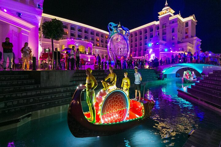 Antalya Land of Legends Night Show With Boat Parade sZAwcdNw
