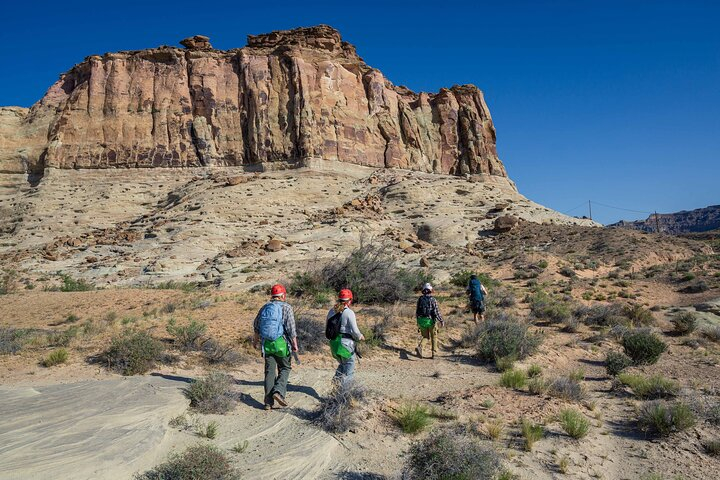 Canyoneering Adventure Near Lake Powell fxyWafxM