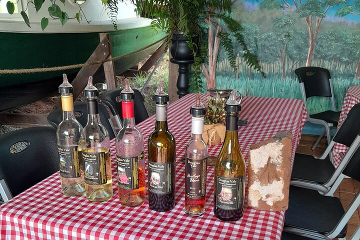 Port Macquarie Wine and Beer, Hastings Tasting Trail Tour  noKvZpFS