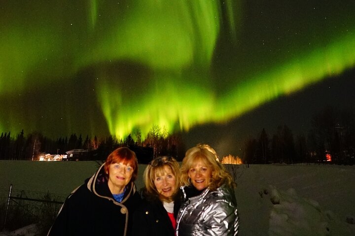 Northern Lights (Aurora Borealis Viewing) Chasing with Photography in Fairbanks 1y9a0DRi