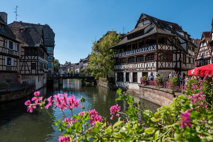 Strasbourg: Private Food Tour and Wine Experience FGsmSD79
