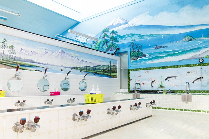 Japanese Local Onsen Culture Experience with Drink in Shinjuku 4ENUVU1T