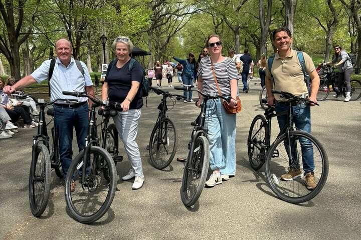 Central Park 2 hours E-Bike Rentals Explore NYC on Two Wheels 5c0ErYNJ