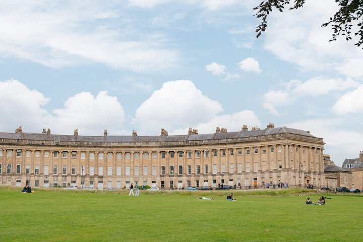 Bath: History & Highlights Shared Walking Tour for 2-8 people Cly4NRTH