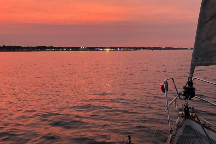 Golden Hour Escape: Private Sunset Sail in Coastal Maine 4zeuEBNS