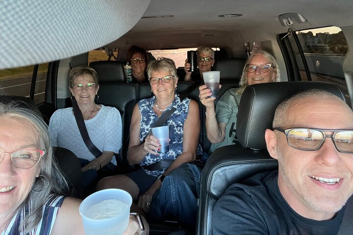 Nashville to Memphis/Graceland Day Trip for up to 7 passengers 9nhxt5nu
