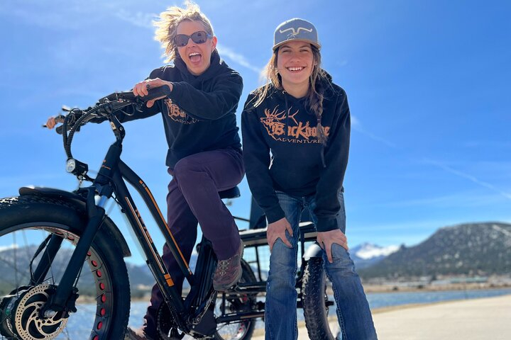 E-bike ride around the beautiful Estes Lake bike path b17AQJ4v