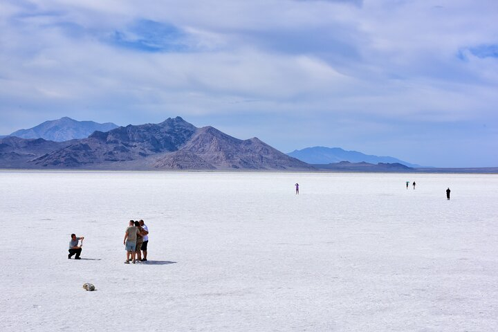 Explore Bonneville Salt Flats Journey to the Edge of the World raMwGM7W