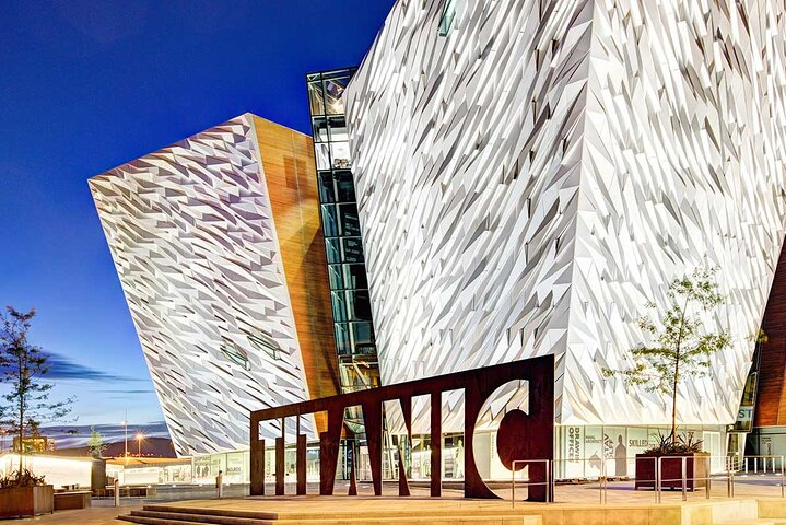  Belfast Titanic Experience & Black Taxi Political Conflict Tour 5zw8n2ri
