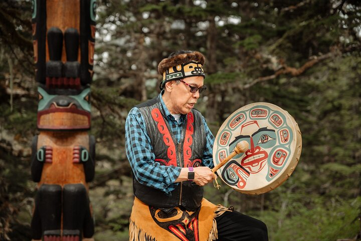 Alaska Native Tour and Tram Combo ryS9fPA7