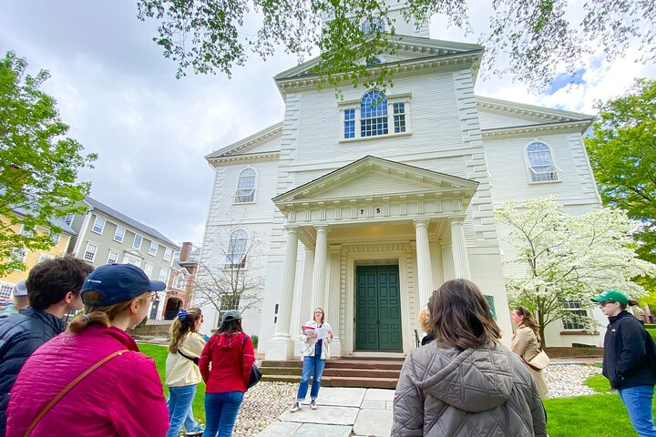 Voices of Resilience: Hidden History of Providence Tour 1URRNFQZ