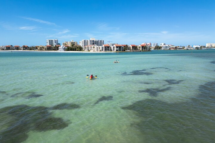 Kayaking Clear through Clearwater EiCNqVbp