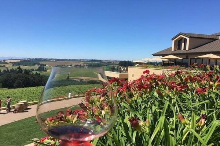 From Portland Private Willamette Valley Wine Tour s5XXVLxK