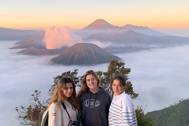 2 Days Shared Tour from Malang to Mount Bromo and Ijen vMiAvevg