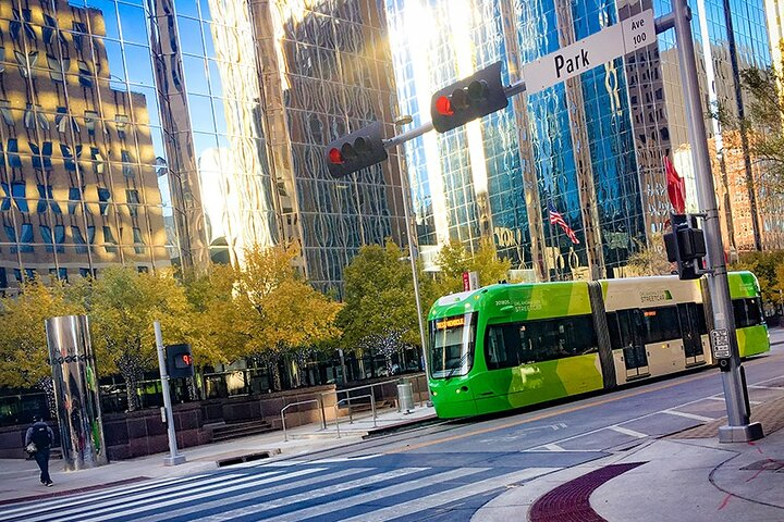 Guided Streetcar Tour visit the Memorial, Downtown & Bricktown  veCiJHwJ