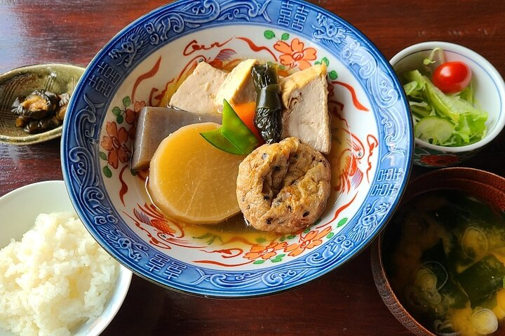 Shirakawago & Takayama Bus Tour from Nagoya w/Optional Lunch mkFCBY22