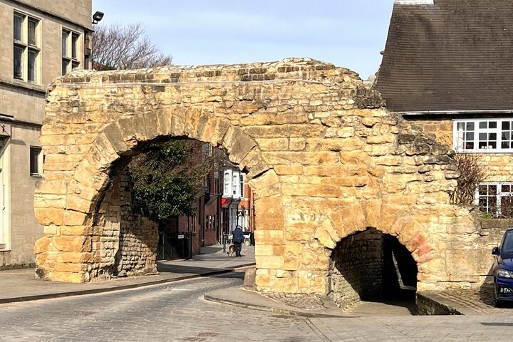 Lincoln Self Guided City Walk & Interactive Exploration Game wZH3vBvh