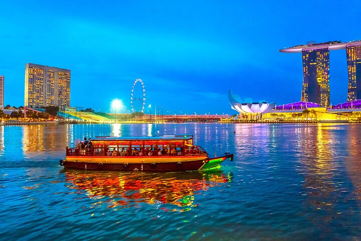 Singapore River Cruise Tour with E-Tickets RURdERne