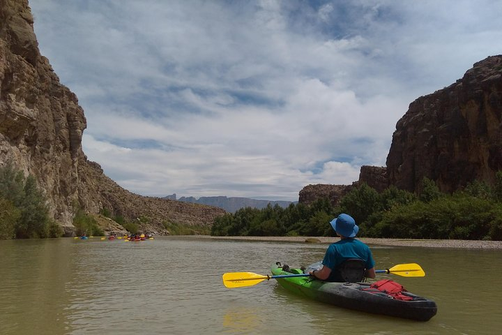 Float the Canyons of the Rio Grande f8fi1qp8