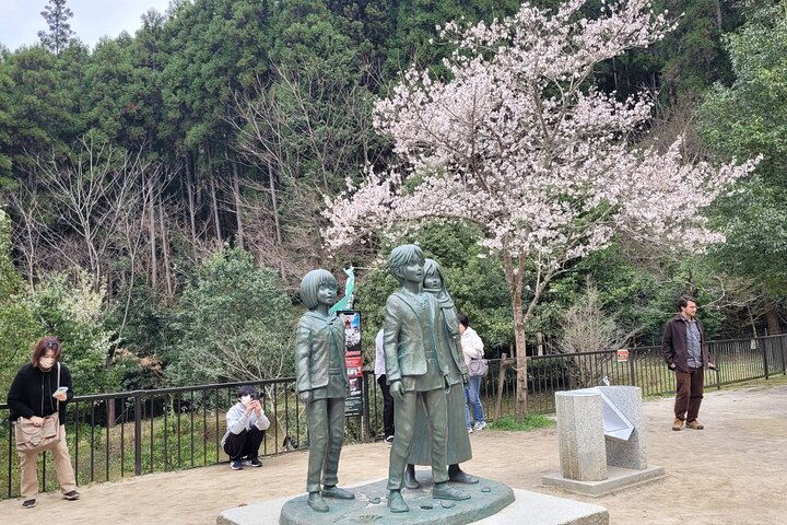 Deluxe Private Tour: Hita, AOT Statues and Onsen from Fukuoka rMIBfwgm