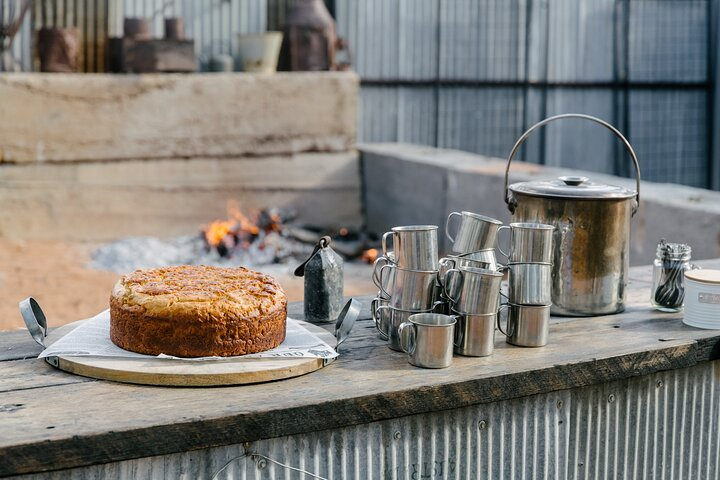 Drover's Sunset Cruise includes Smithy's Outback Dinner and Show 9QtdlyDS