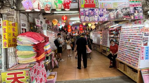 New Taipei City | Pingxi Shifen Old Street Sky Lantern Festival | Hu Family Sky Lantern Festival UyN7n5NL