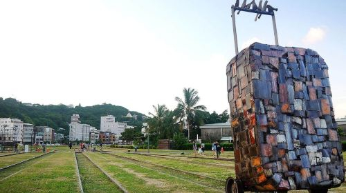 Kaohsiung private charter one-day tour: The Pier2 Art Center + Cijin Island + Love River (departing from Kaohsiung) Day Tours zB1fU9Ix