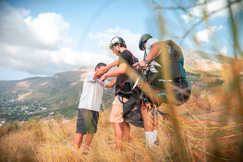 Tandem paragliding flight in Palermo yLJGPOZu
