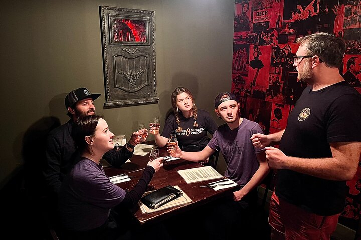 Tipsy History: The Happy Hour Historical Pub Crawl of Annapolis F1FFQdXd
