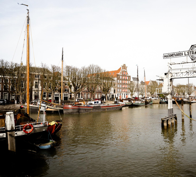Dordrecht: Highlights and Hidden Gems Walking Tour hYgNx6fO