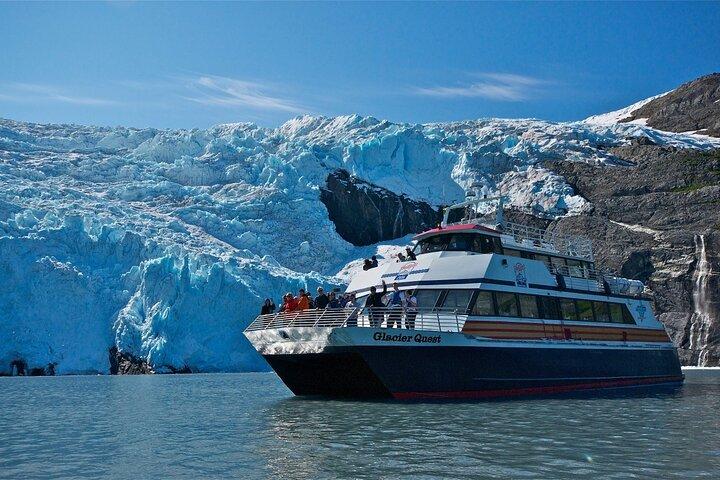 Glacier Quest Cruise and Coach Package C0gZQMDG