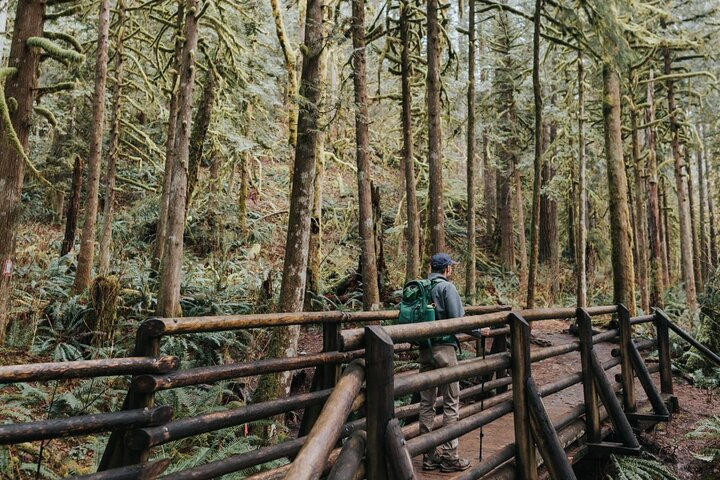 Waterfall Wonderland Hike with Transport Ukqksmz1