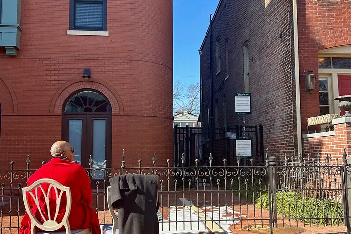  Private Phone Photography Adventure in Old Town Alexandria VA S6JfaWR7