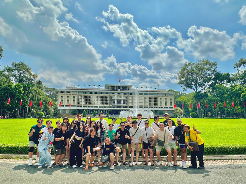 Tour Guide Service in Ho Chi Minh City R3EHYPXH