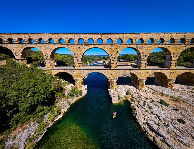 Avignon & Pont du Gard Private Tour: Palaces, Bridges & Roman Views dGqOpfTk