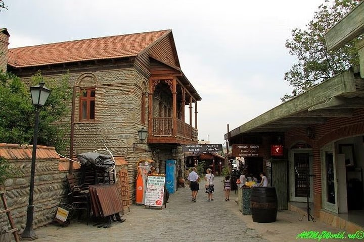 Mtskheta - Jvari Monastery - Borjomi One day Tour  pwZ8rglo