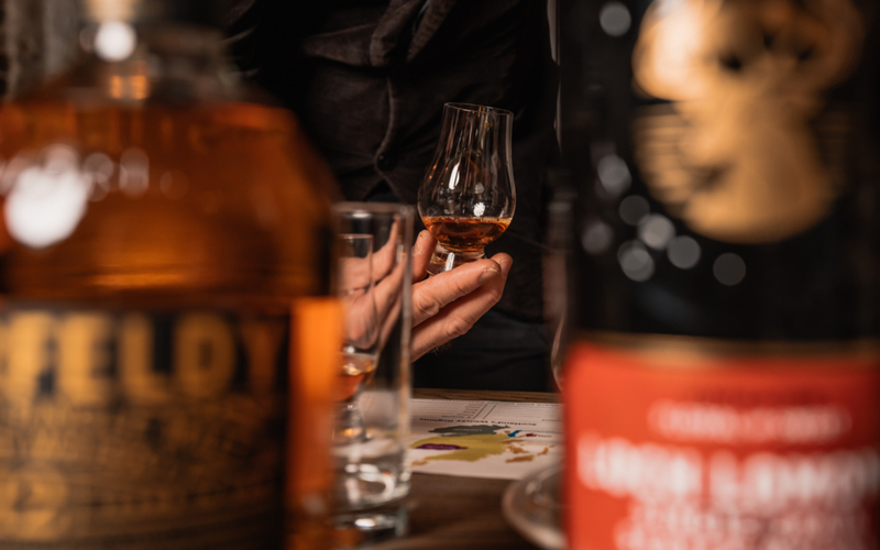 Underground Whisky Tasting Tour in Edinburgh Old Town YEV0ETRu