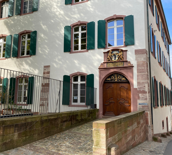 Basel's Portrait: Self-Guided Reading City Tour sTt32nPQ