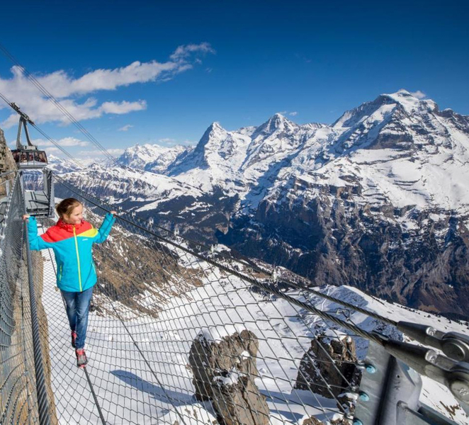 From Lausanne: Spectacular Schilthorn with 007 Experience DYhW9HGj