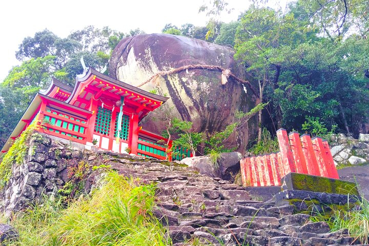 Wakayama: Sacred Journey to Kumano Hayatama and Kamikura QlaCHjc4
