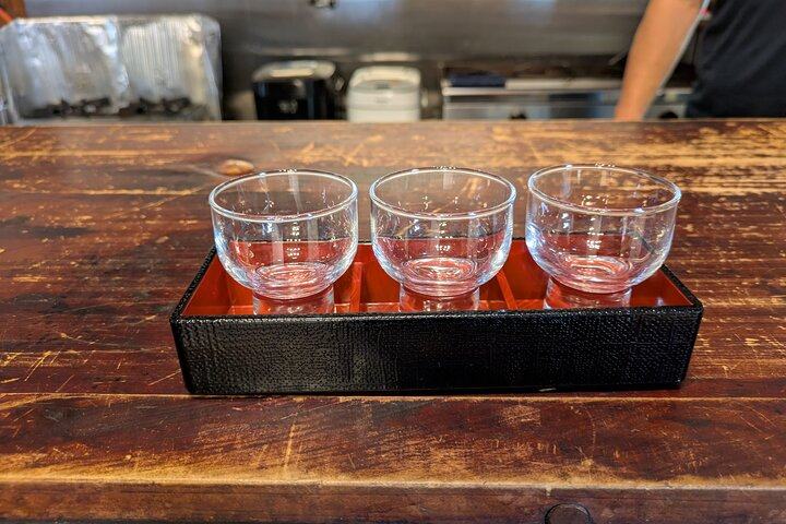 Tour and Brewery of Izumisano Sake with Tasting InIk2wo4