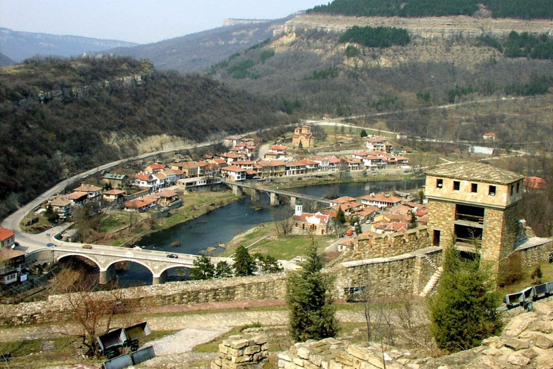 Private Tour to Bulgaria: Veliko Tarnovo & Tsarevets Fortress 4RMUtEU7