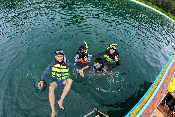 Koh Lipe Inside Outside Snorkel Tour by Private Longtail Boat 48JJGMG0
