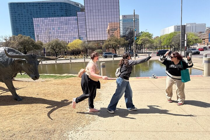 Dallas Scavenger Hunt Interactive Walking Tour tBfx37As