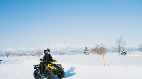 Hokkaido Japan One-Day Tour from Sapporo: Shiroi Koibito Park, Otaru & Bibai Snow Land  phrhxh80