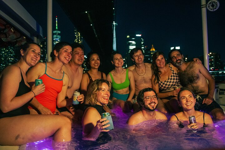Luxury Hot Tub Boat Around NYC and Statue Private Tub up to 10 wtdaWqzy