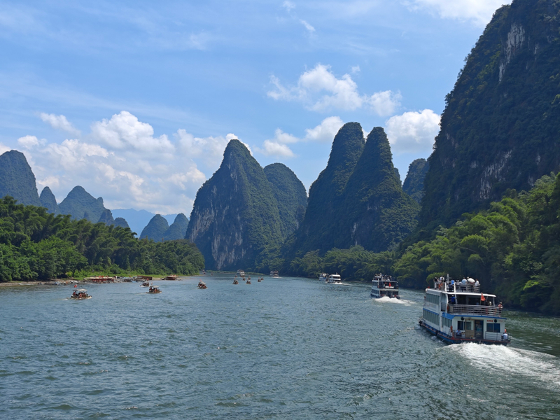 Guilin Yangshuo Li River Day Tour (Four/Three Star Cruise ) iDHOUGoC